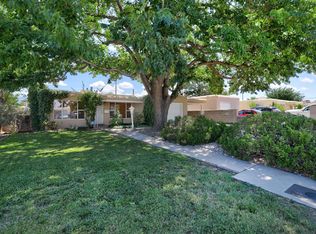 706 Grove St NE, Albuquerque, NM 87108
