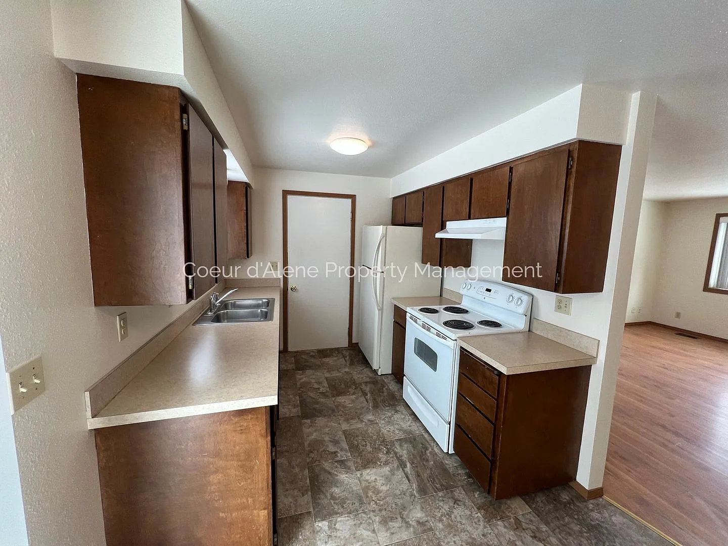 3 bed house at end of culdesac — Photo 2