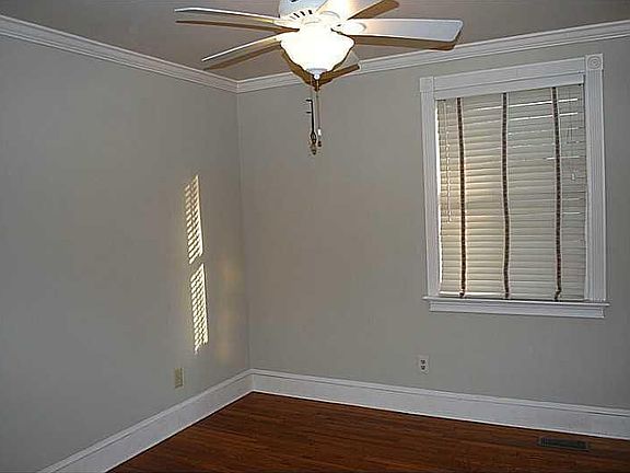 5th image of 123 Parkview Dr SE