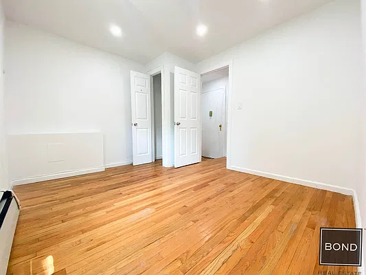 Rented by Bond New York | media 17