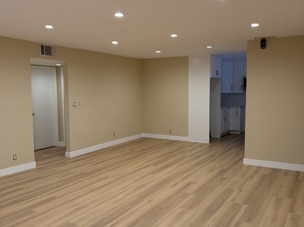 121 S Cedar St APT 201