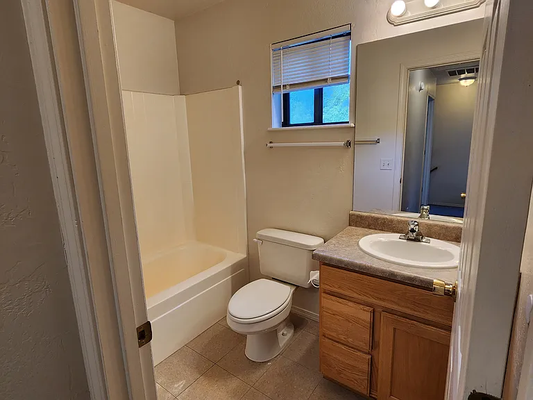 101 W Cedar Ave #2 — Photo 15