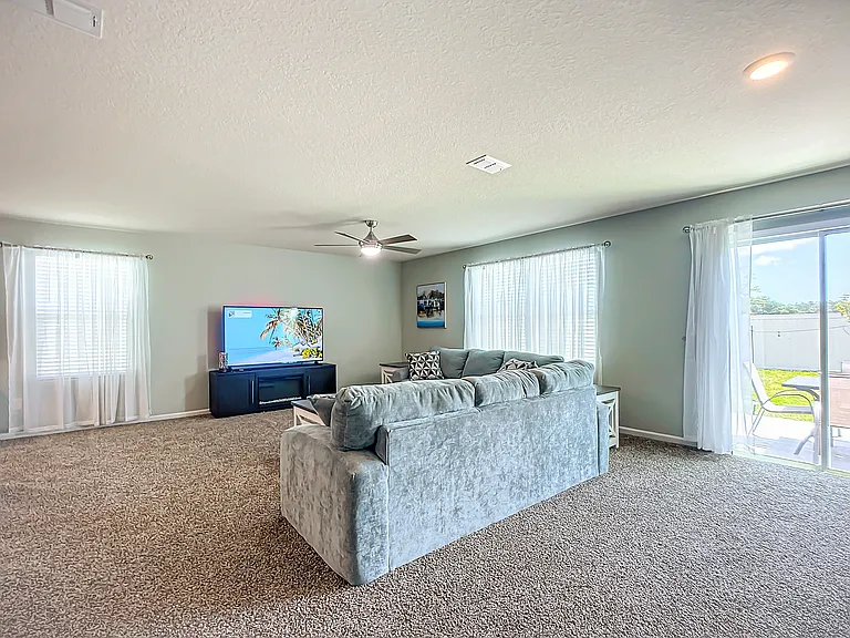 35 Albacete Rd — Photo 54