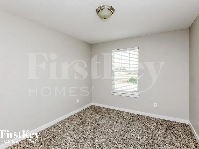 3611 Rio Blanco Dr — Photo 12