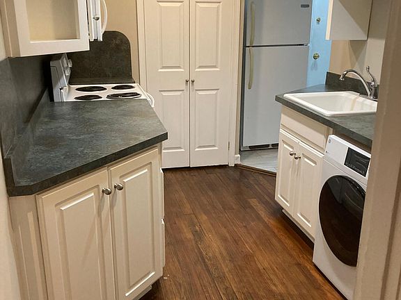 5th image of 1318 W Main St #1
