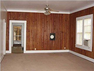 4th image of 83 12th St