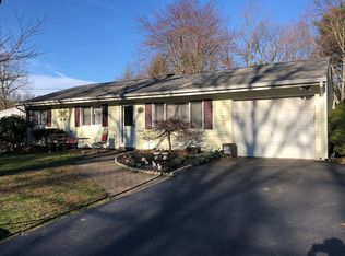 30 Savage Rd, Kendall Park, NJ 08824