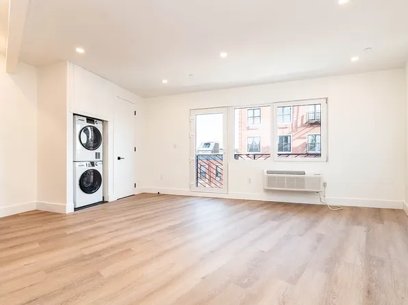 28 Spencer Place image 1 of 13