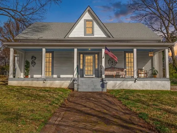 902 Paxton St, Danville, VA 24541