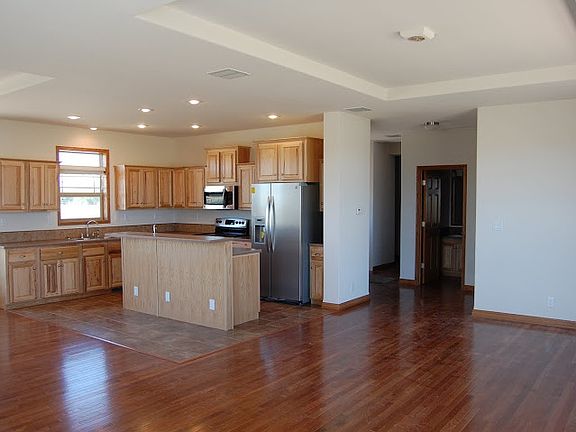 5th image of 132 Safari Dr