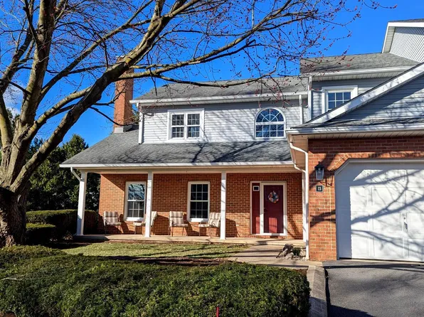 1460 Blue Course Dr APT 13, State College, PA 16801