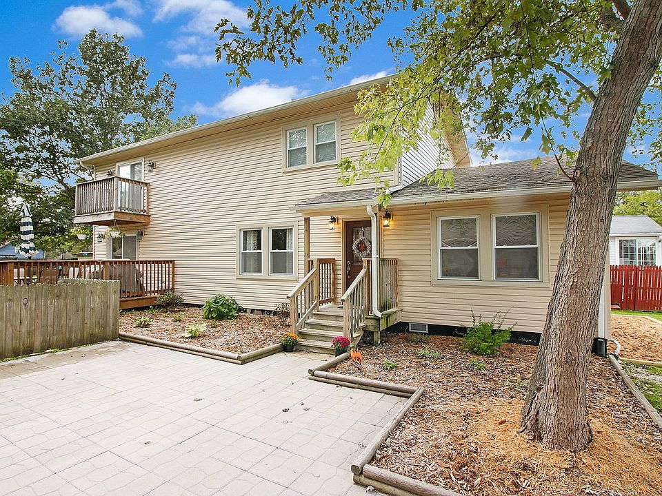 1st image of 26469 W Prospect Ave