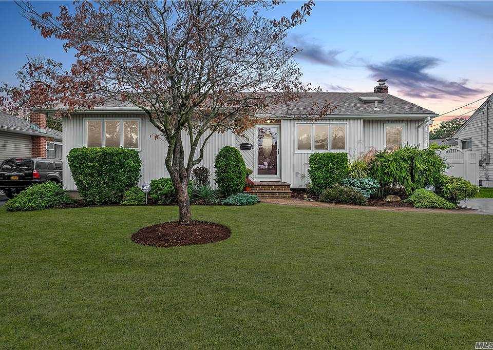 473 Chestnut Ln, East Meadow, NY 11554 Zillow