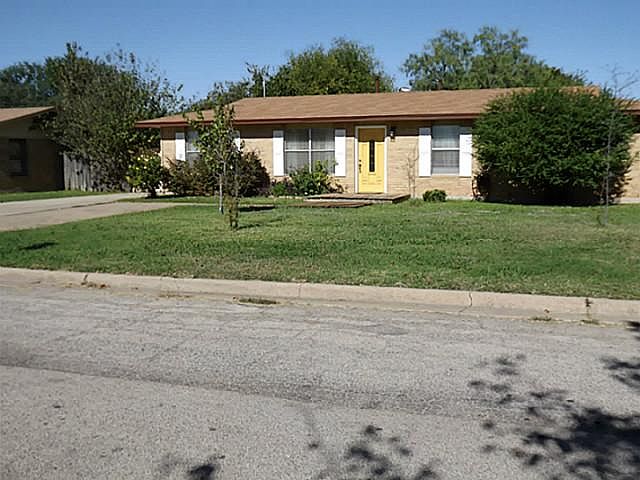 1st image of 1907 SE 13th St