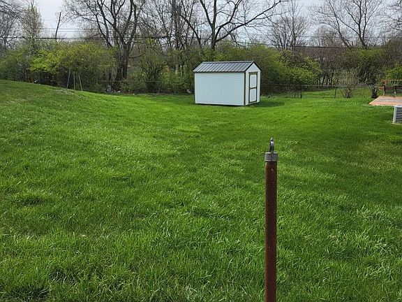 3rd image of 603 Torrey Ct