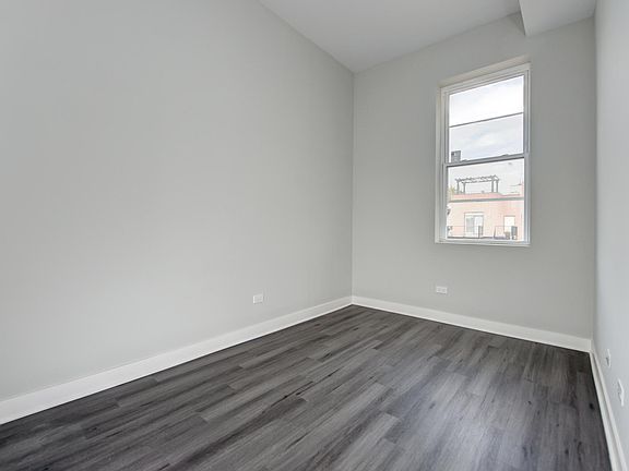 5th image of 1462 W Erie St #1F