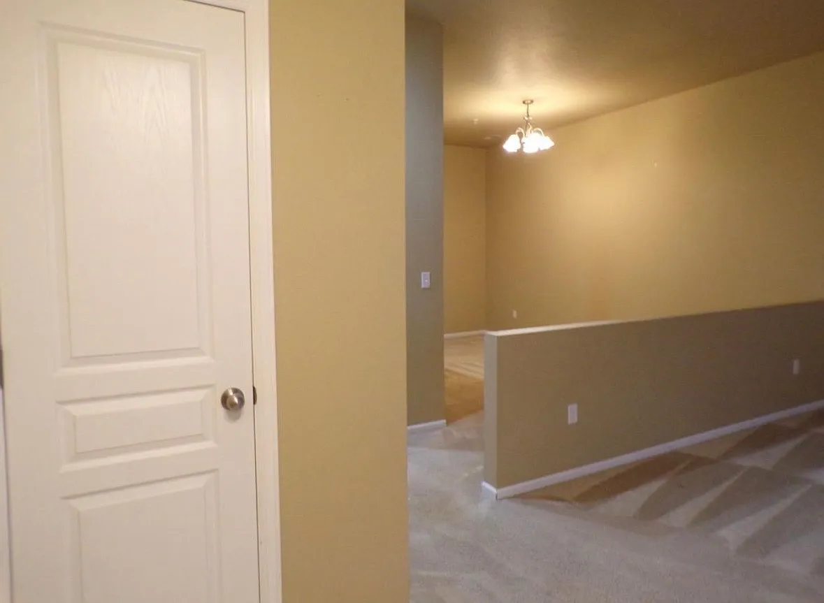 3 bed, 1713 sqft, $2,050 — Photo 3