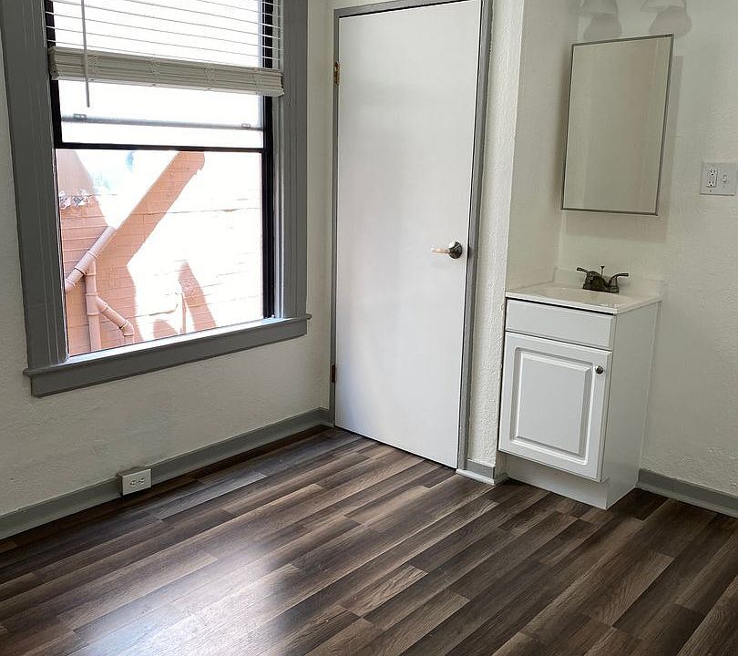 2nd image of 1010 Bush St #201