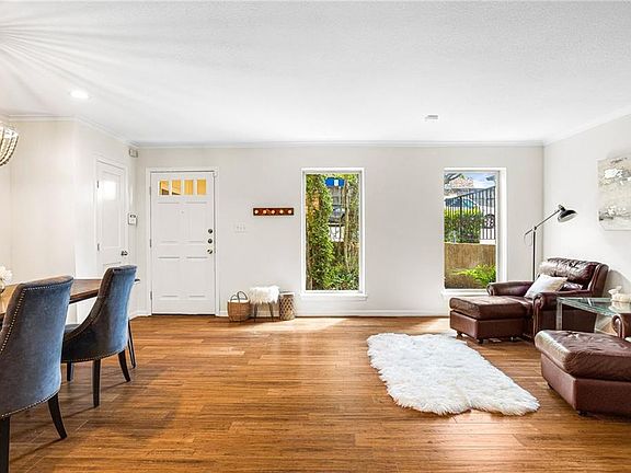 3rd image of 6512 E Hill Dr