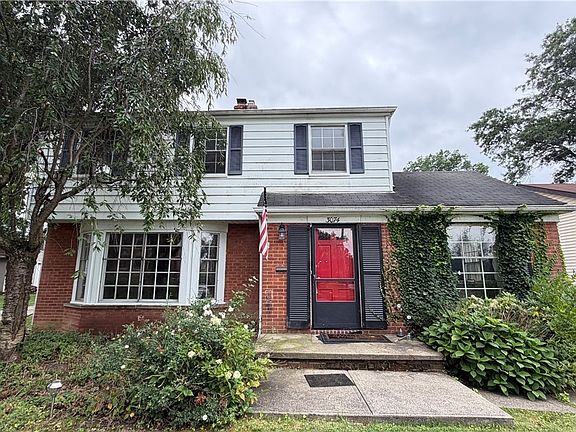 2nd image of 3074 Keswick Rd