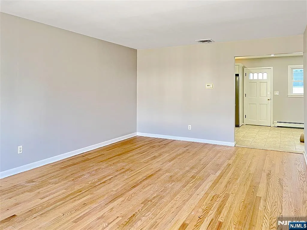 3 bed, 2.0 bath, $3,600 — Photo 3