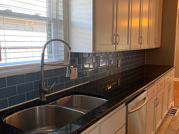 3rd image of 8730 Panther Dr