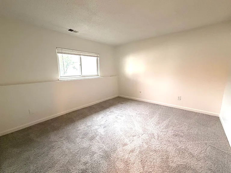 The second bedroom -new carpet and paint