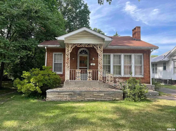 2214 Walnut St, Murphysboro, IL 62966