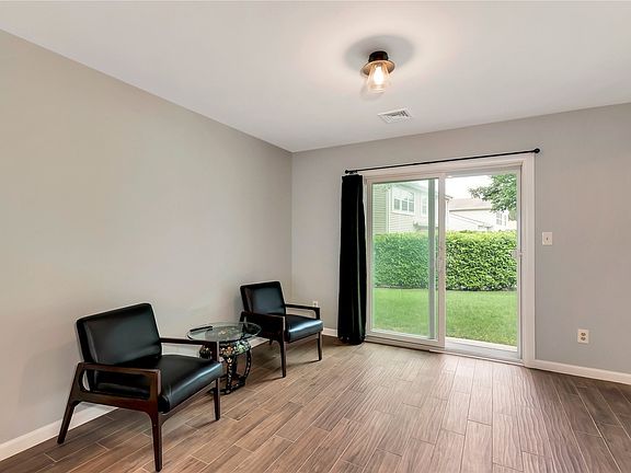 4th image of 11 Colony Dr