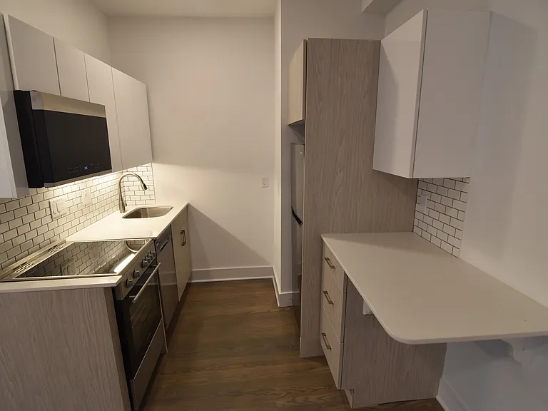 11 Queensberry St #16 — Photo 2