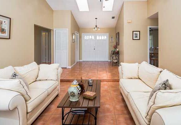 Home For Sale In Escondido
