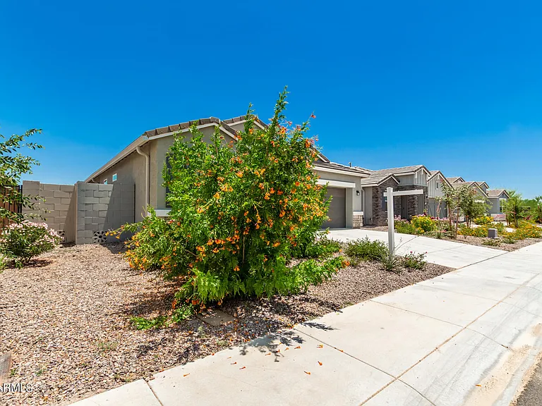 36501 N Senepol St — Photo 3