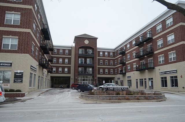 1st image of 10 N Lake St #P29