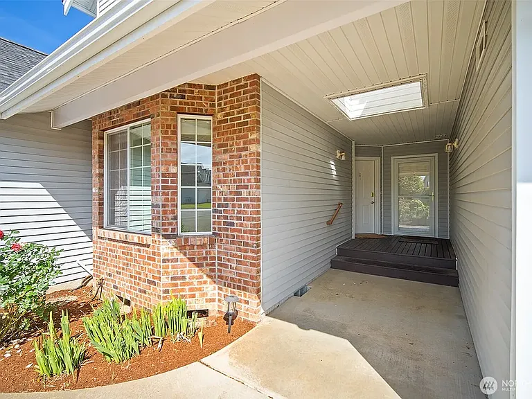 2237 James Cir #A — Photo 11