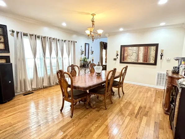 202 Myrtle St, Nashville, TN 37206
