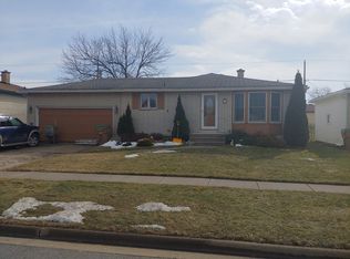 95 Castlewood Dr, Cheektowaga, NY 14227