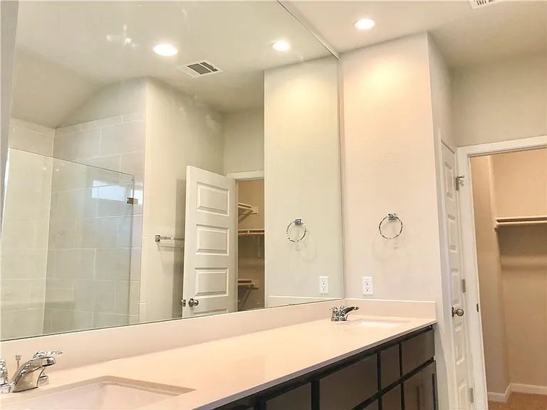1312 Chad Dr — Photo 8