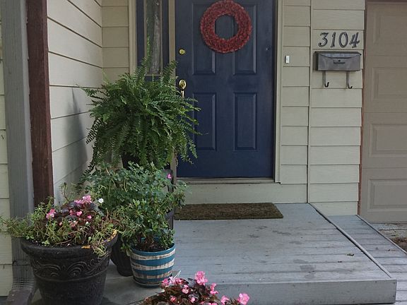 5th image of 3104 Douglas St