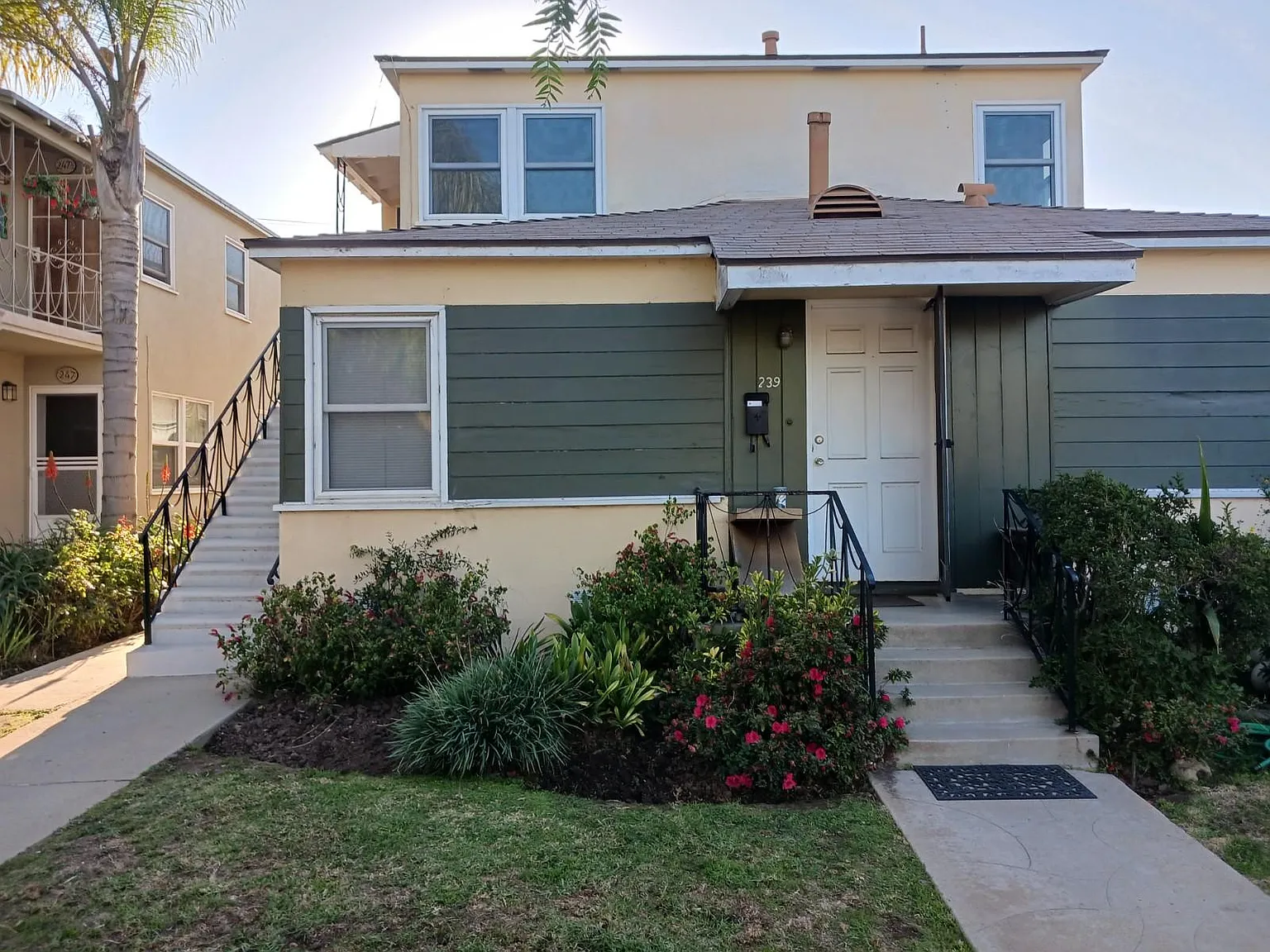 2 bed, 750 sqft, $4,000 — Photo 1