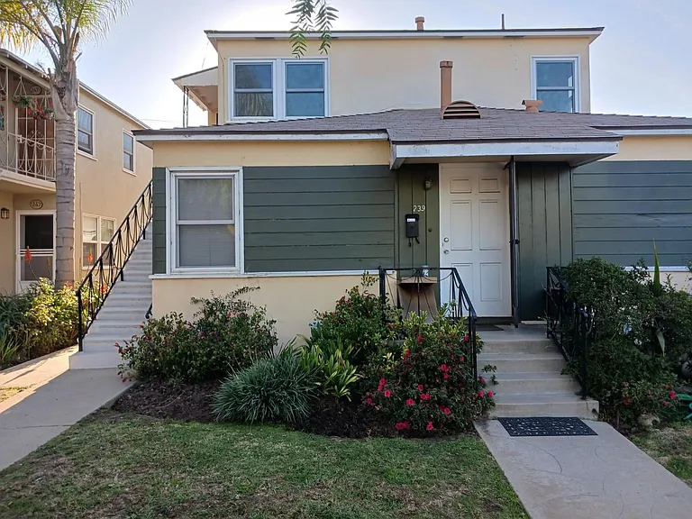 243 Dimmick Ave — Photo 1