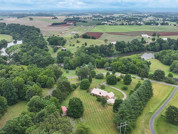 4th image of 1035 River Village Ln