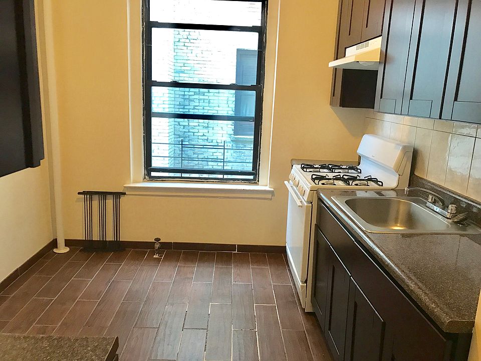 2nd image of 656 E 223rd St #2D
