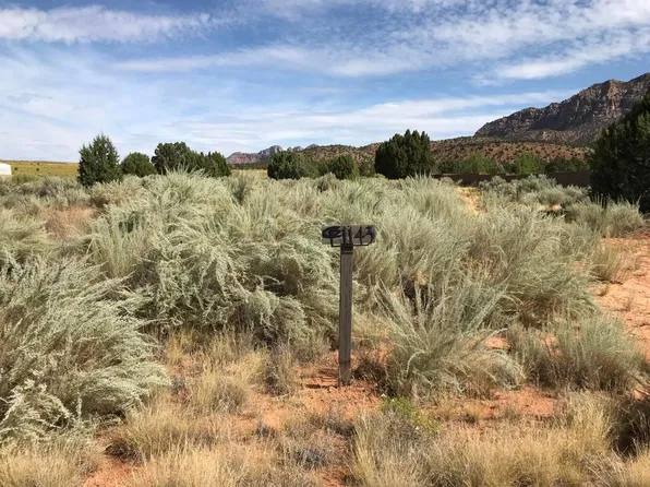 1143 E Big Pinion Ln, Apple Valley, UT 84737