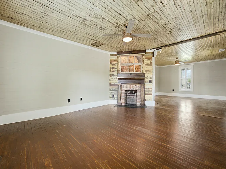 185 W Moreno St — Photo 9