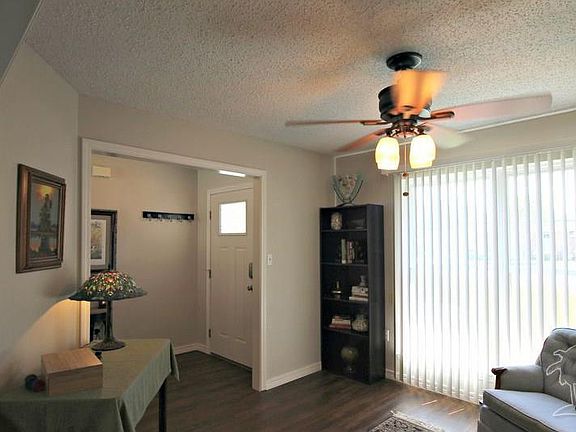 4th image of 810 Linda Dr