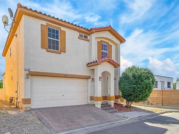 2nd image of 2130 Trebbiano Way