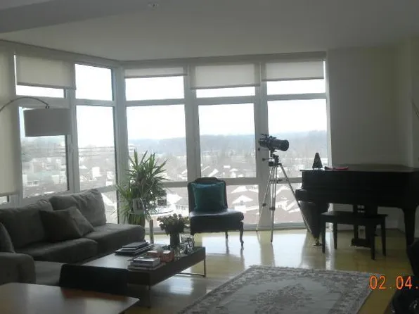 8220 Crestwood Heights Dr APT 917, Mc Lean, VA 22102