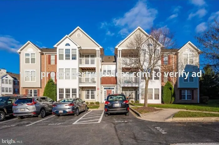 902 Blue Leaf Ct #M
