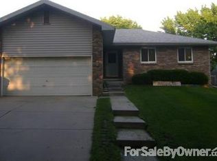 4920 Bunker Hill Rd, Lincoln, NE 68521