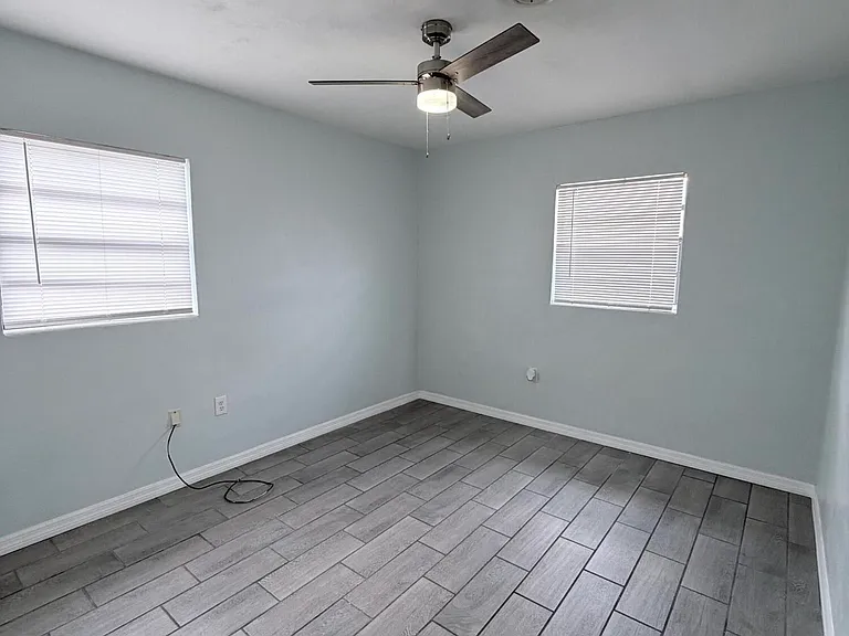 1717 La Marche Dr — Photo 17